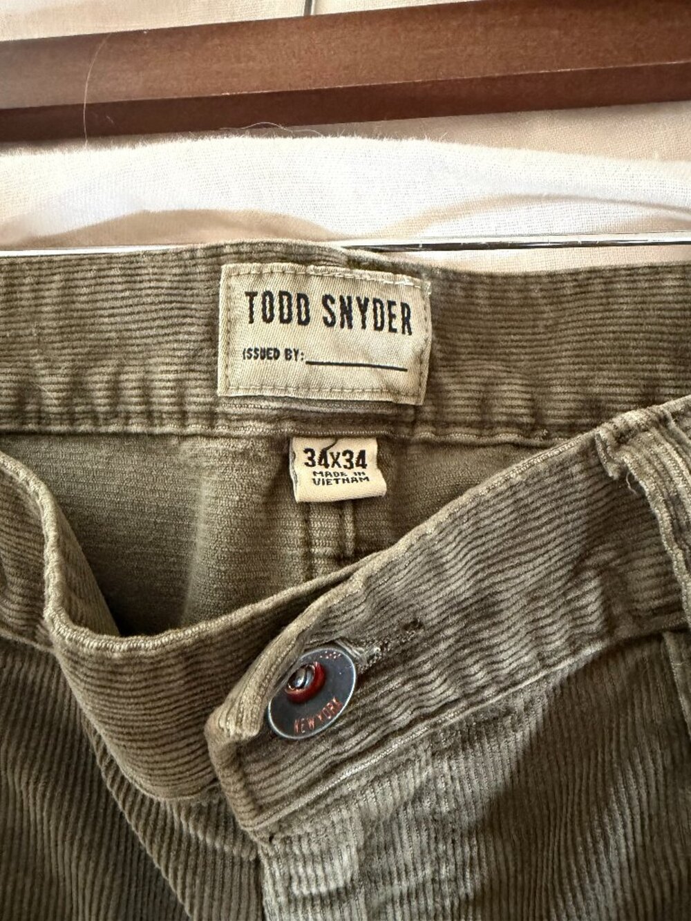 Todd Snyder Straight Fit 5-Pocket Corduroy Pant